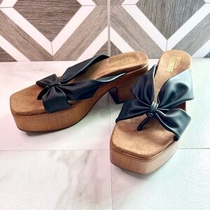 White Mountain Glamming Womens platform sandal black size 9.5